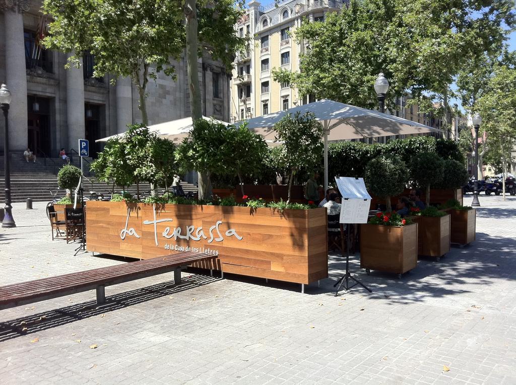 Apartamentos La Casa De Les Lletres - Barcelona — Fotos 1